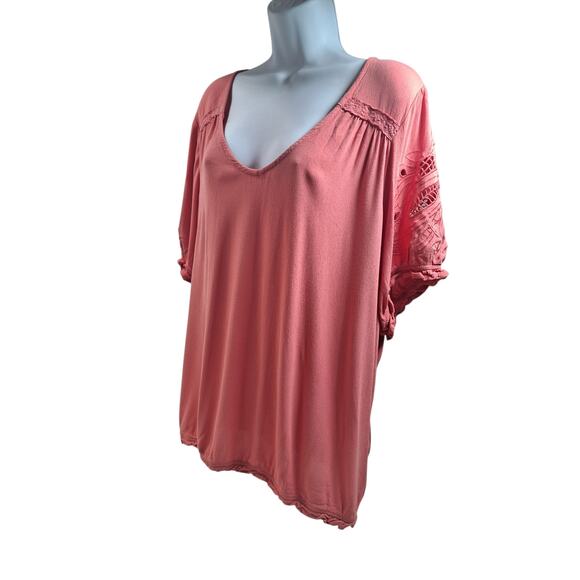 Maurices Women's 2X Blouse Coral Colored Short Sleeve Scoop Neck - Picture 3 of 10